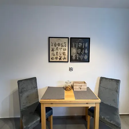 Parkside Charm By The Odra River Near Zoo