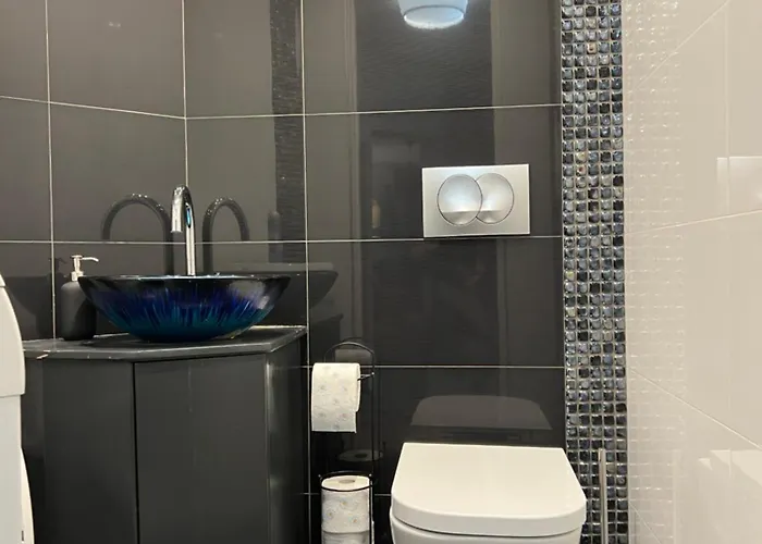 Apartment Parkside Charm By The Odra River Near Zoo *